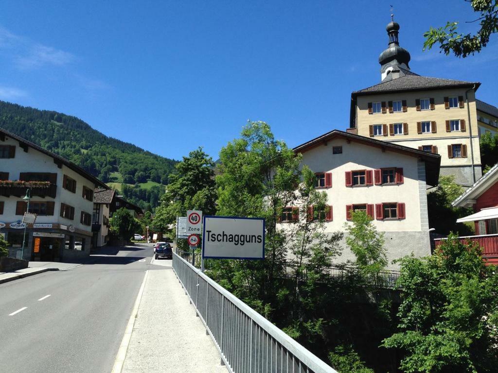 Maisaess Lifinarblick Villa Schruns Luaran gambar